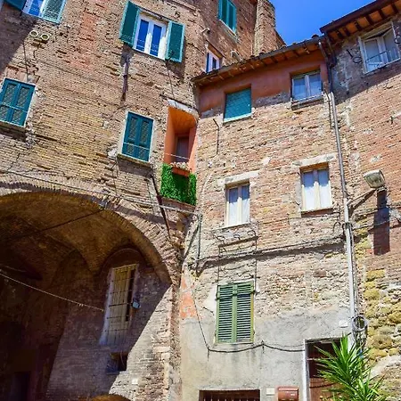 In Centro Da Piero - In Via Della Viola بيرودجا